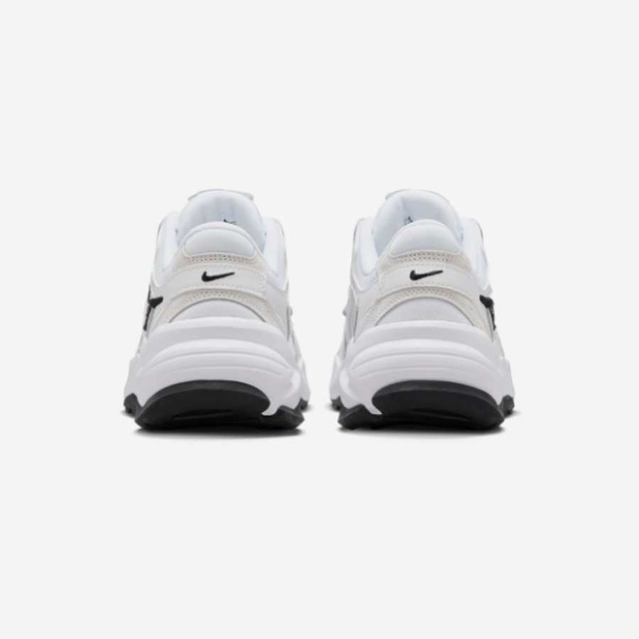 (W) Nike AL8