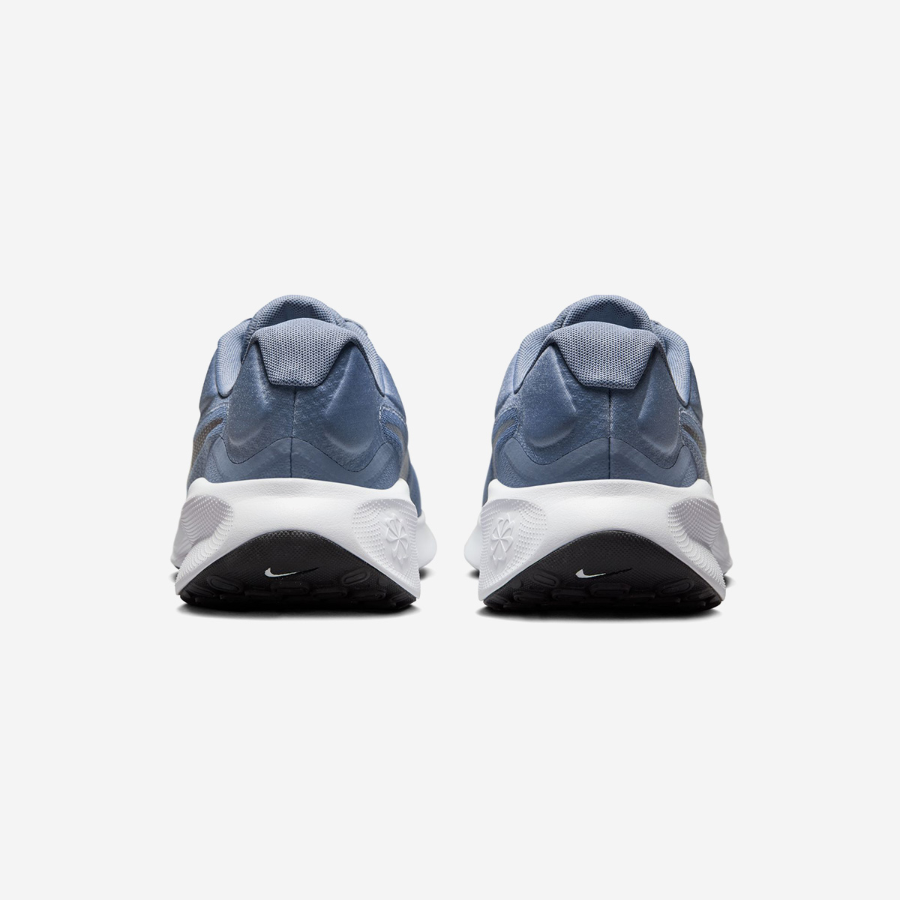 NIKE REVOLUTION 7