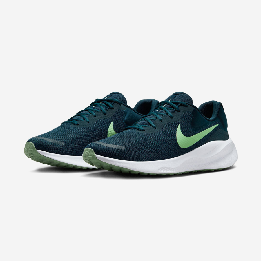 NIKE REVOLUTION 7