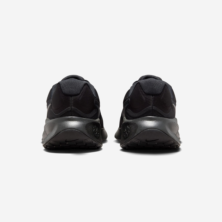 NIKE REVOLUTION 7