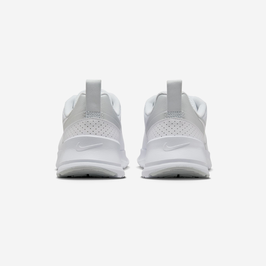 (W) NIKE AIR MAX NUAXIS