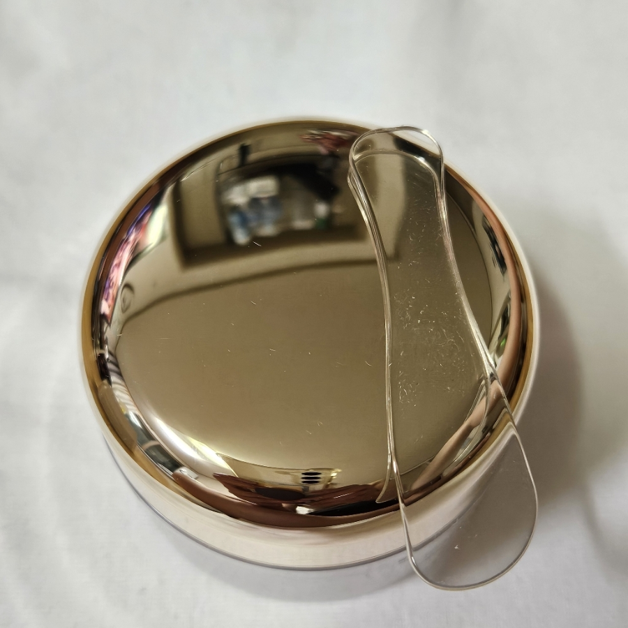 Skinfood Gold Caviar Collagen Plus Eye Cream – питательный крем для век с коллагеном и золотом, объем уточняется