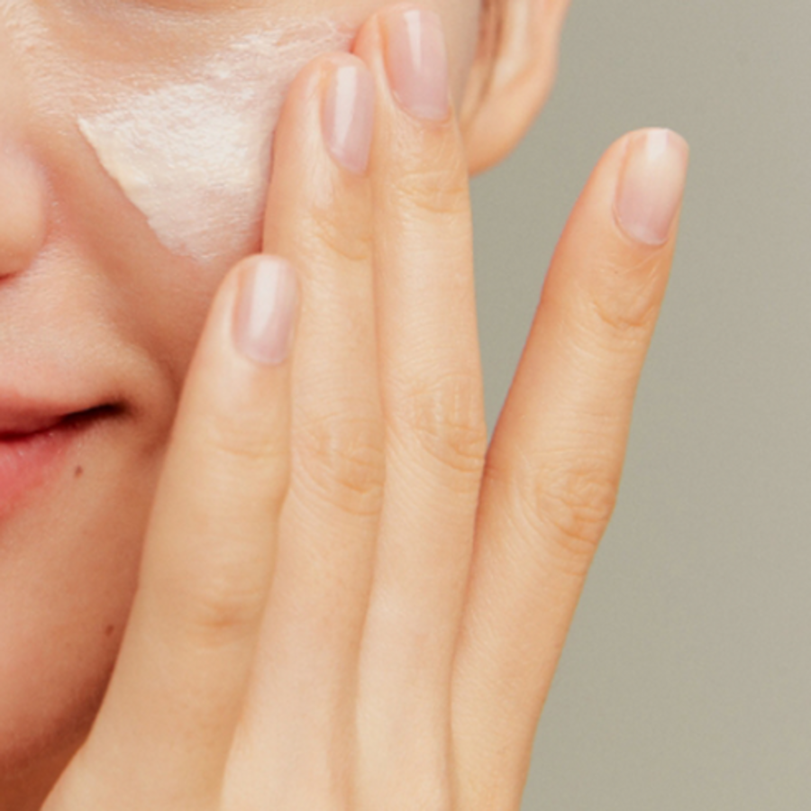 Innisfree Новый УФ-активный солнцезащитный крем без пор SPF50+ PA++++, 50 мл (скидка-48%)