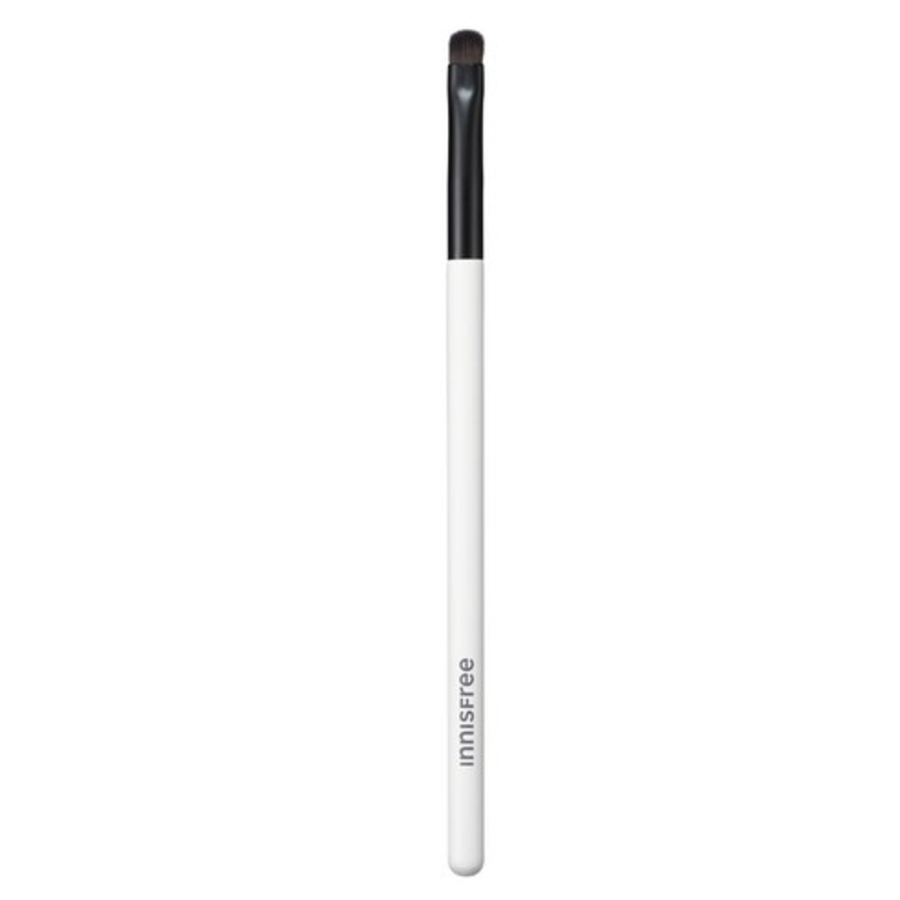 Определяющая кисть для теней Innisfree, 1 шт (скидка-28%)