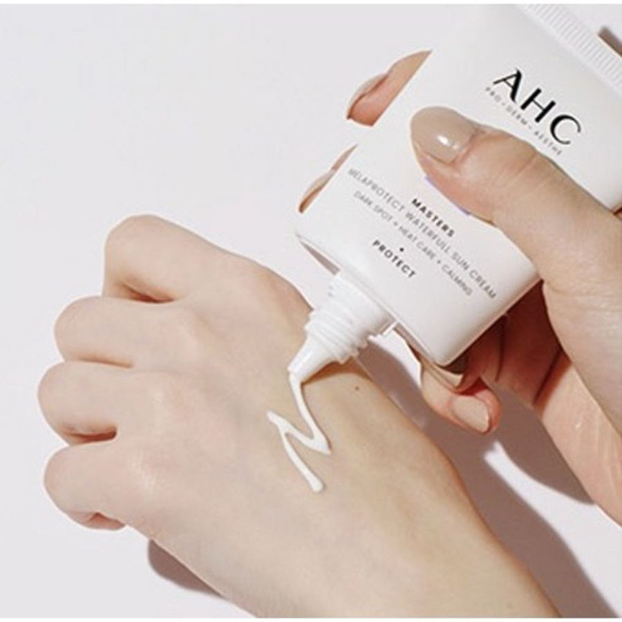 Увлажняющий солнцезащитный крем AHC Masters Melaprotect SPF50+ PA++++, 40 мл (скидка -53%)
