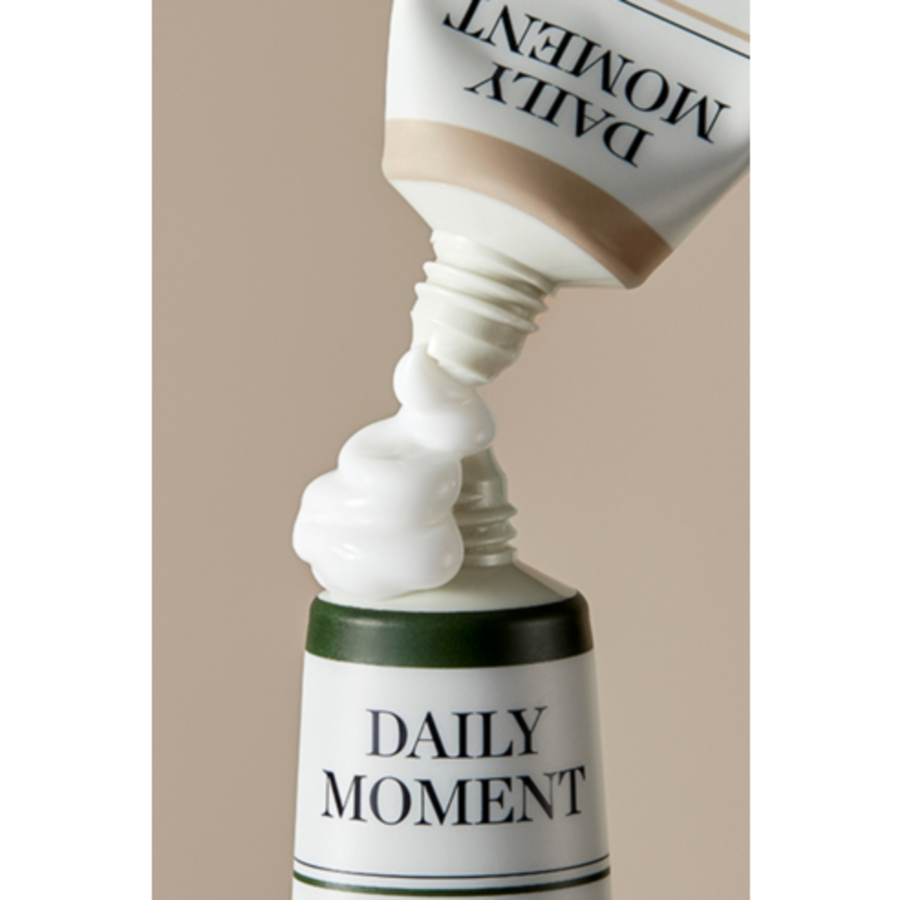 THE FACE SHOP Daily Moment Vegan Hand Cream 01 Sunrise Bedroom Musk – веганский крем для рук с ароматом мускуса, 30 мл
