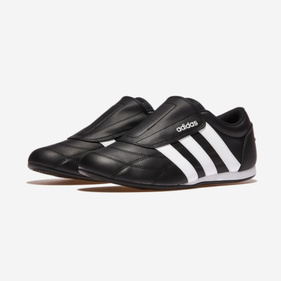 Adidas – кроссовки TEKWEN