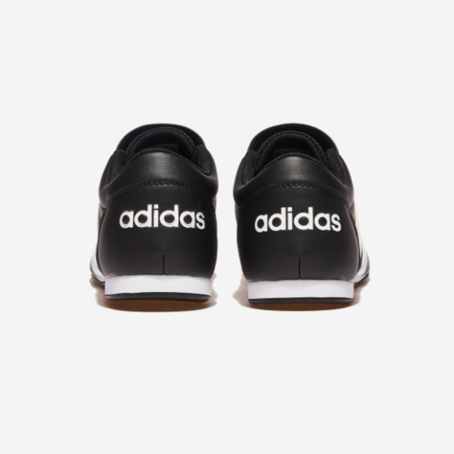Adidas – кроссовки TEKWEN