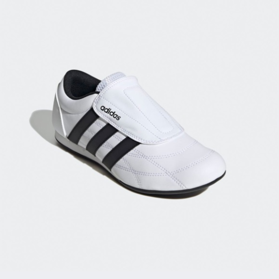 Adidas – кроссовки TEKWEN