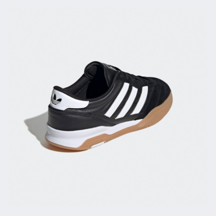 Adidas – кроссовки MUNDIAL FC