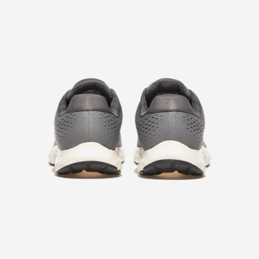 New Balance – кроссовки M520RA8