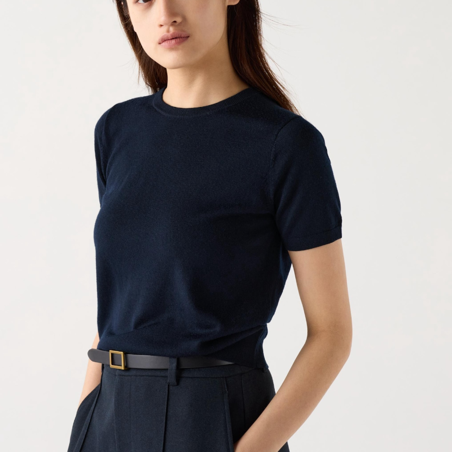 UNIQLO – свитер Merino Crew Neck Short Sleeve Sweater