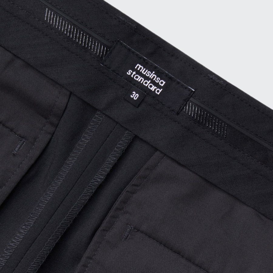 [Cooltandard] Relaxed Tapered Hidden Banding Crop Slacks [Dark Gray]
