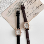Round Oval Metal Women’s Wristwatch — женские наручные часы с округлым овальным корпусом и металлическим браслетом
