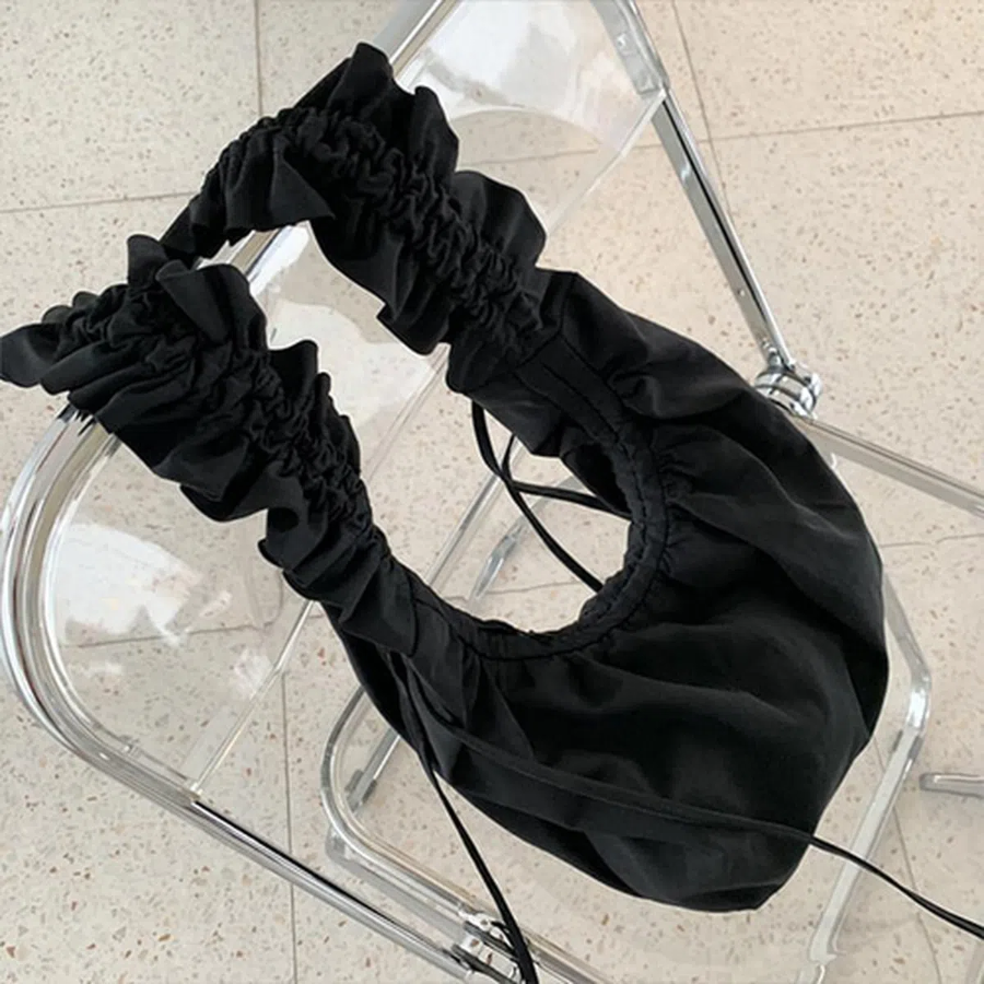 Étoin Shirring Crossbag — трендовая кроссбоди в girly-стиле