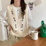 Retro Embroidered Flower Knit Vest