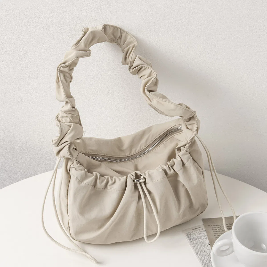 Shirring Nylon String Tote Shoulder Bag — легкость, стиль и функциональность в одном аксессуаре