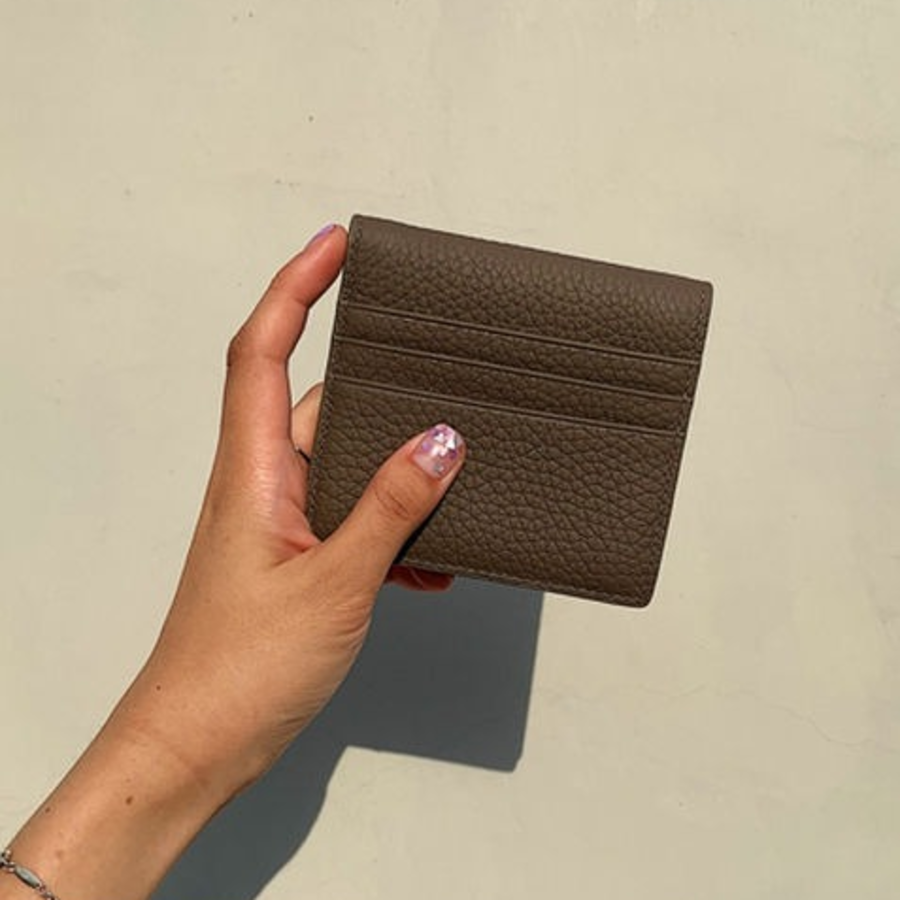 Multi-Storage Zip Pocket Bifold Wallet — компактность и функциональность в одном формате