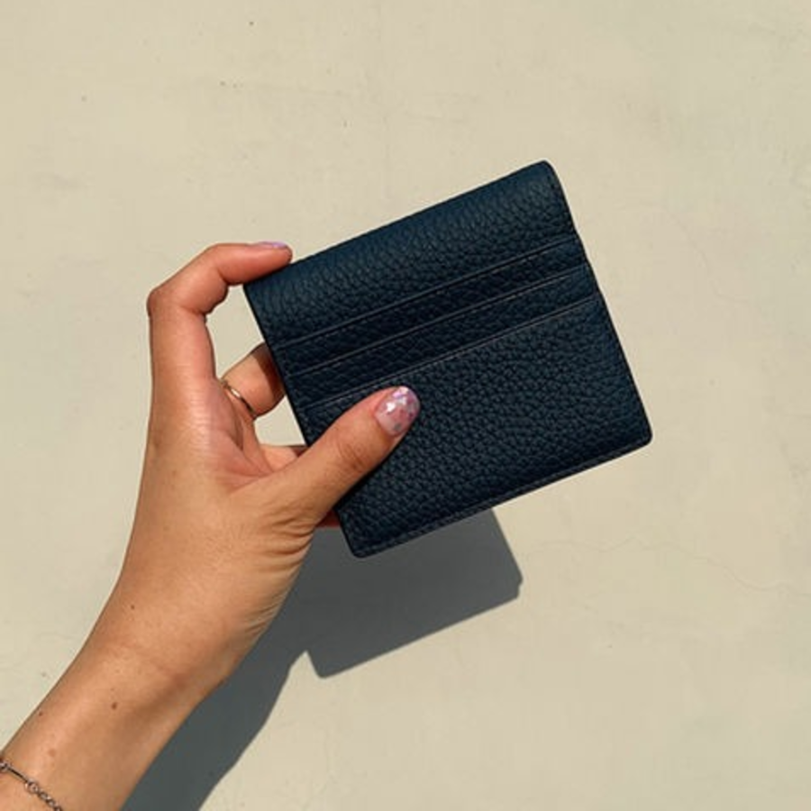 Multi-Storage Zip Pocket Bifold Wallet — компактность и функциональность в одном формате