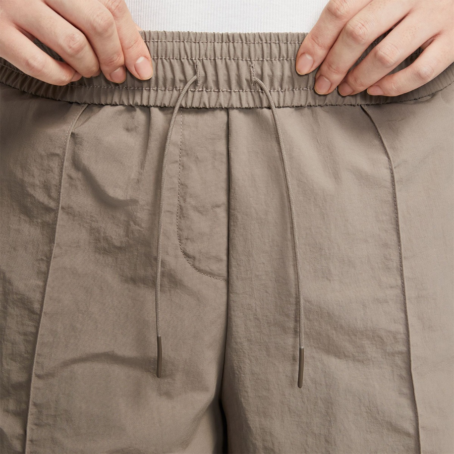 Nike Sportswear Everything Woven High-Waisted 9-Inch Shorts