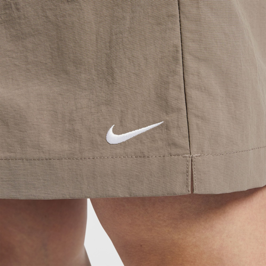 Nike Sportswear Everything Woven High-Waisted 9-Inch Shorts