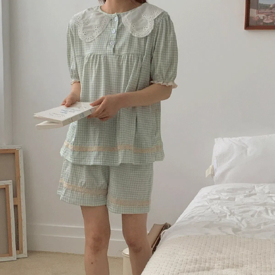 Chuchu Check Lace Collar Pajama Set
