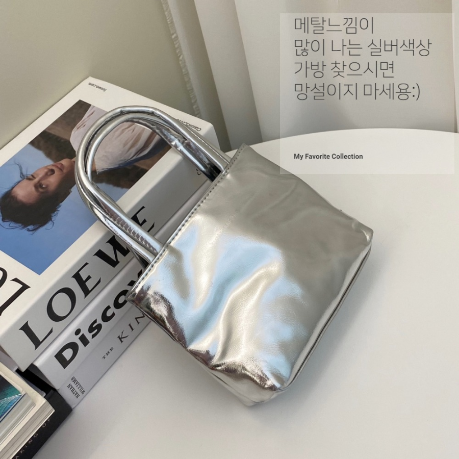Chaechae Metal Square Mini Shoulder & Crossbody Bag — блеск геометрии и современный стиль