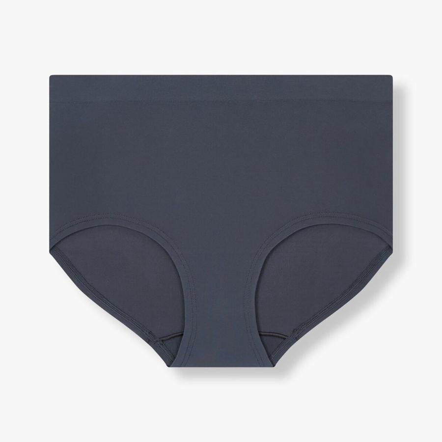 JAJU 720-Degree Stretch Seamless High-Rise Panty (Charcoal) — невидимая посадка и практичный стиль