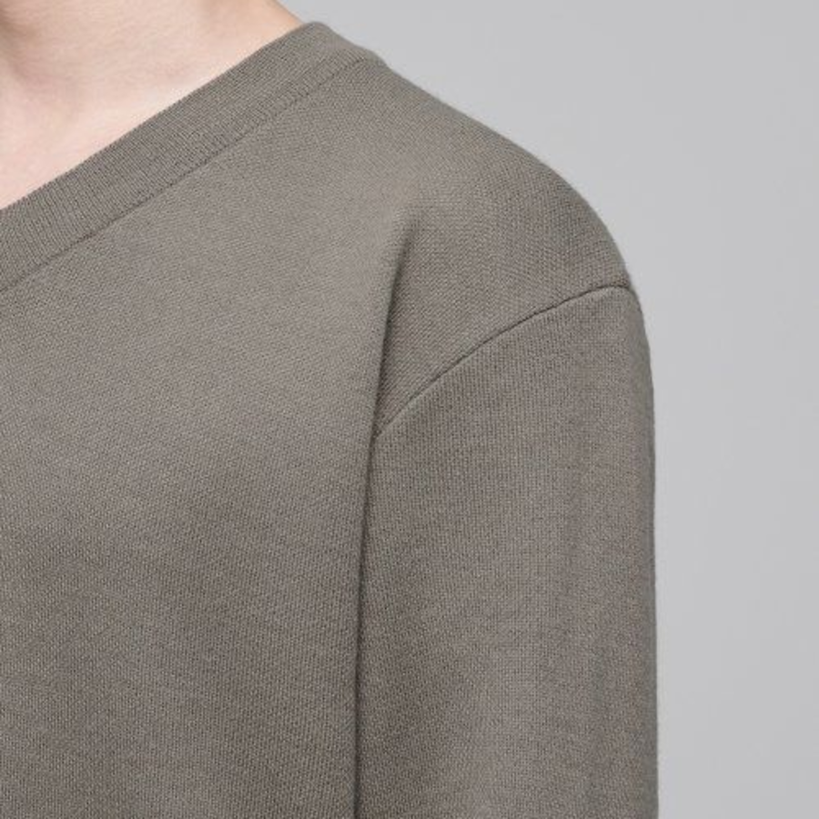 Minimal V-Neck Knit [Dusty Beige]