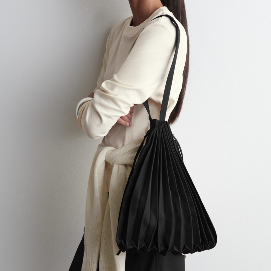 COS Accordion Tote Bag – Canvas Black