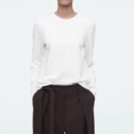 COS – Clean Cut Regular Long Sleeve T-Shirt