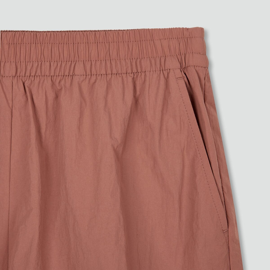 JAJU Crisp Half Banding Pants (Brick) — лёгкие и стильные шорты с эластичным поясом и насыщенным кирпичным оттенком