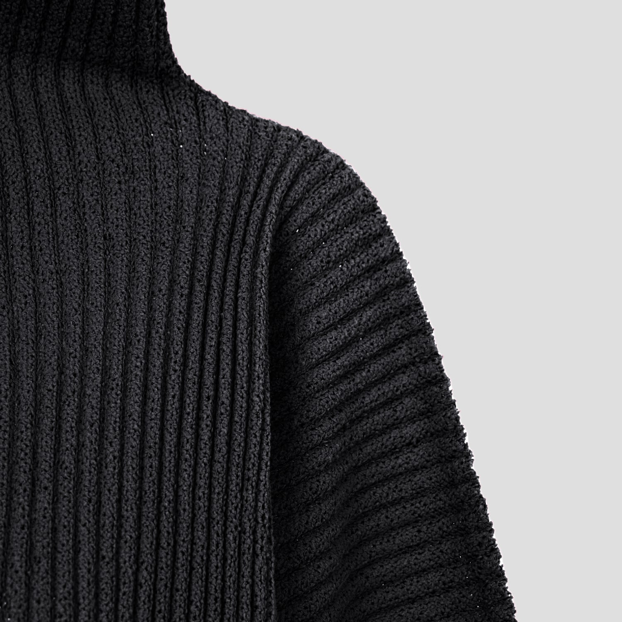 me ISSEY MIYAKE Fuwa Fuwa Mesh Pleats Cardigan - Black