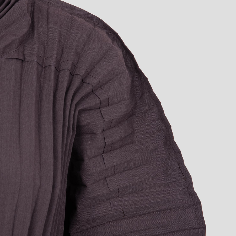 ISSEY MIYAKE Wavering Pleats Coat - Nasu Brown