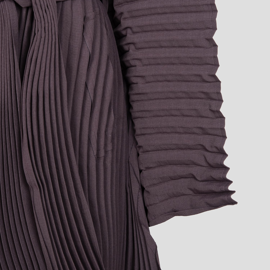 ISSEY MIYAKE Wavering Pleats Coat - Nasu Brown