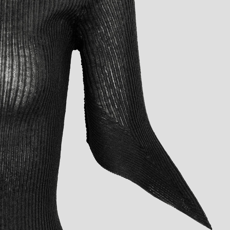 ISSEY MIYAKE Spikelet Knit Top - Black