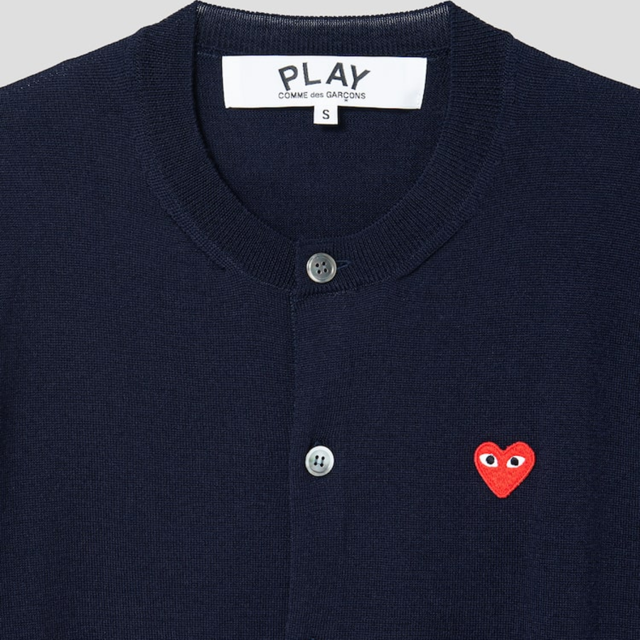 PLAY COMME DES GARÇONS (Unisex) Red Heart Wappen Short Sleeve Cardigan – Navy