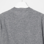 PLAY COMME DES GARÇONS (Unisex) Black Heart Wappen Cardigan – Grey