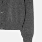 PLAY COMME DES GARÇONS (Unisex) White Heart Wappen Cardigan – Grey