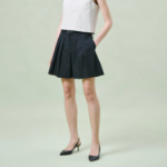 Theory Women Good Crunch Pleated Front Short - Black