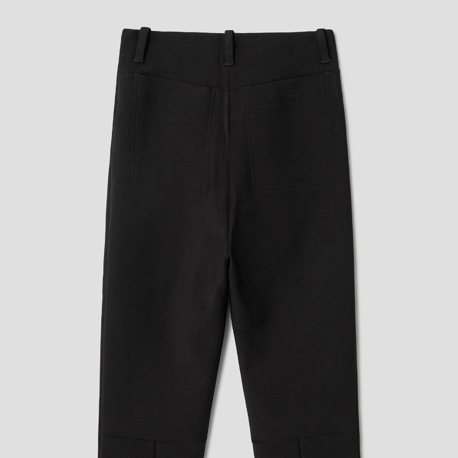 JACQUEMUS Le Pantalon Capri — Black