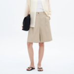 8 seconds Cotton Tuck Bermuda Pants — Beige