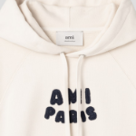 ami (Unisex) Ami Paris Croche Hoodie – White Cream