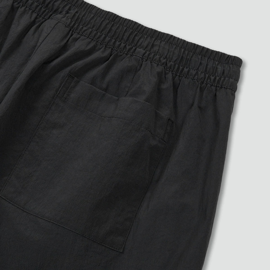 JAJU Crisp Texture Half Pants – Black