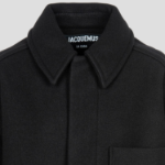 JACQUEMUS (Men) Le Manteau Court - Black
