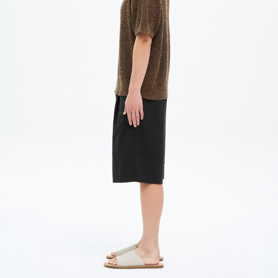 8 seconds Cotton Nylon One-Tuck Bermuda Shorts — Black