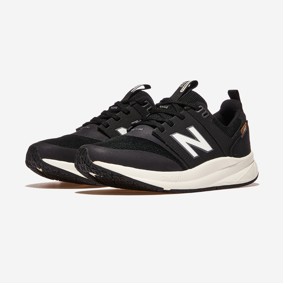 New Balance UA900CB2