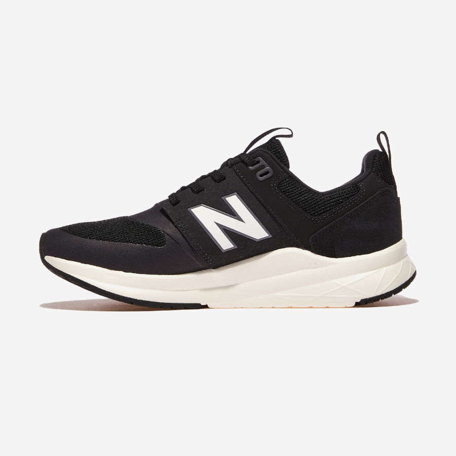 New Balance UA900CB2