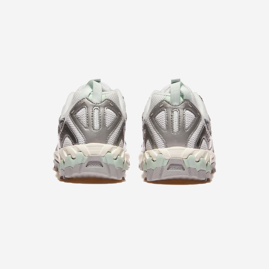New Balance ML610TAX