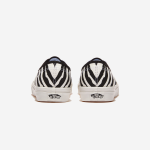 Vans AUTHENTIC